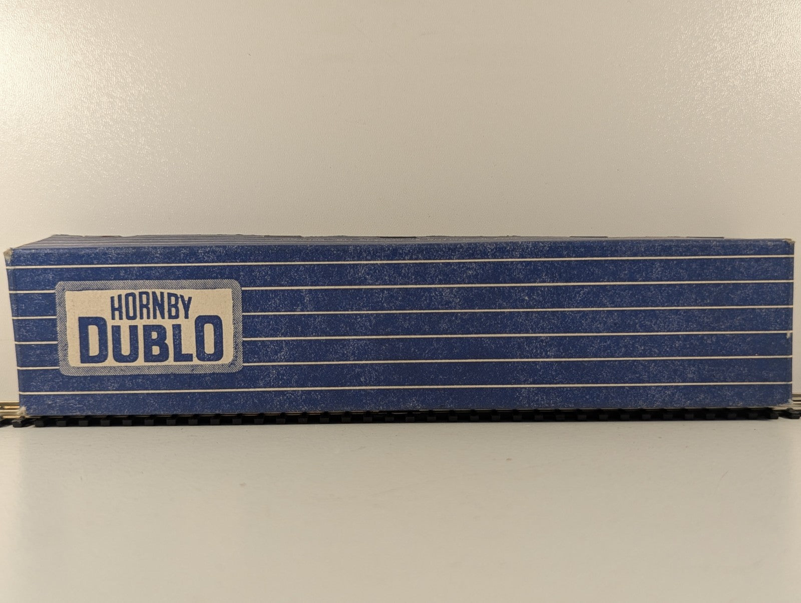 Hornby Dublo 32017 OO Gauge LMS Stanier Composite Coach M4183
