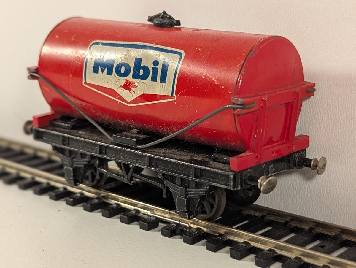 Hornby Dublo Mobil Tank Wagon – OO Gauge