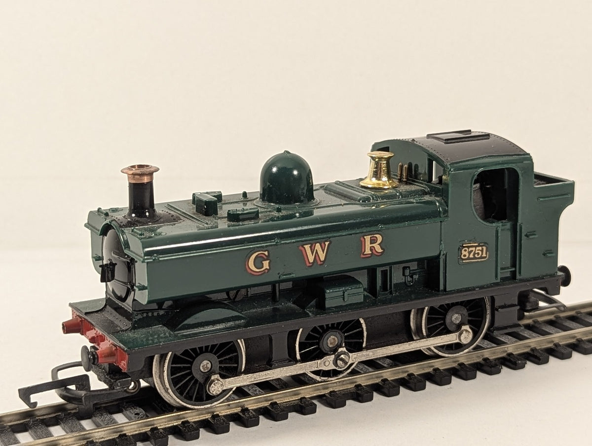 Hornby OO Gauge GWR Class 57xx 0-6-0PT Pannier Tank Steam Locomotive 8751
