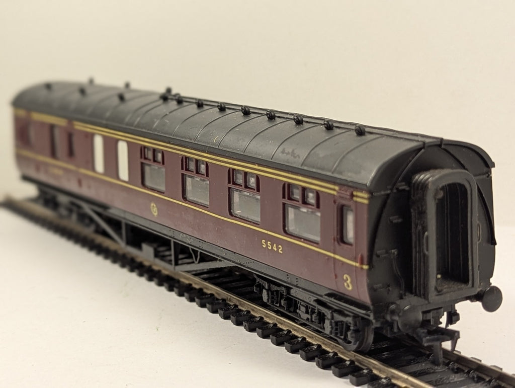 Airfix 54204-7 OO Gauge LMS Brake Third Coach