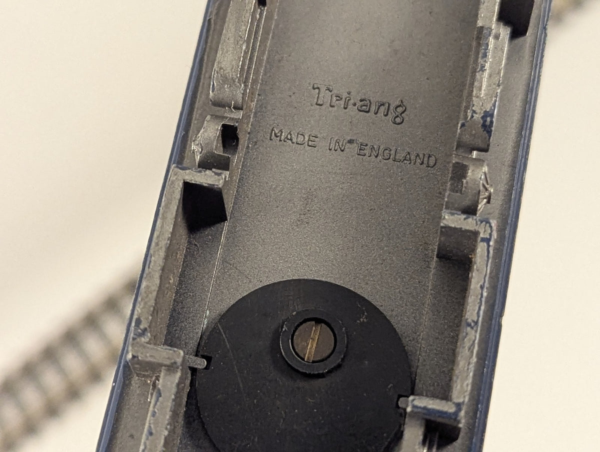 Tri-ang OO Gauge Transcontinental Baggage Car Passenger Coach