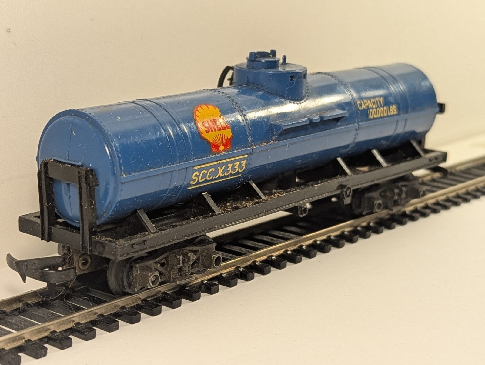 Tri-ang R.12 Shell Tank Wagon