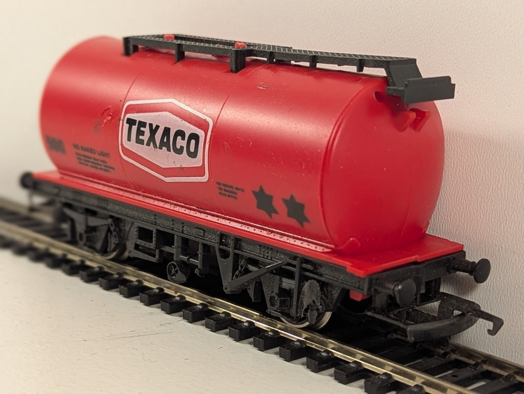 Hornby OO Gauge Texaco Tank Wagon