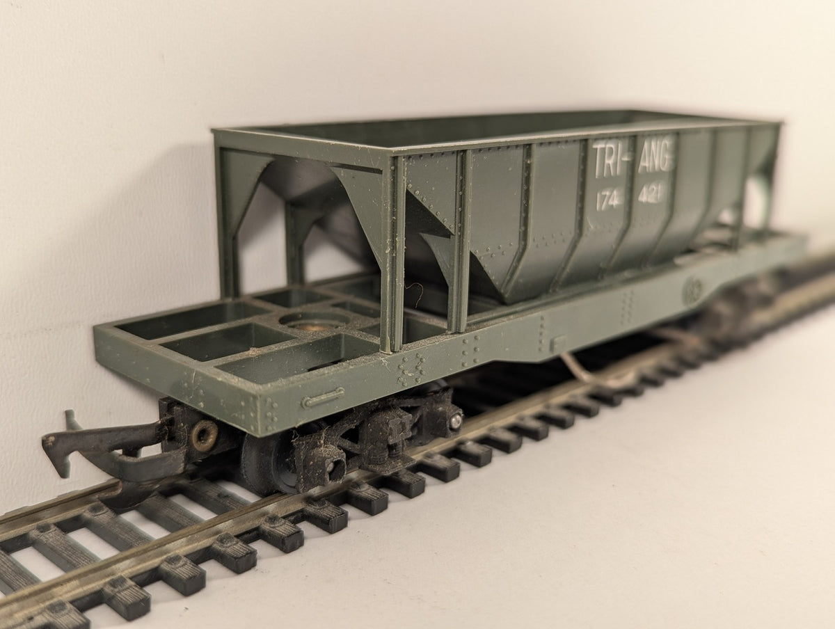 Tri-ang OO Gauge Operating Hopper Wagon Goods Wagon 174421 Tri-ang Green R111