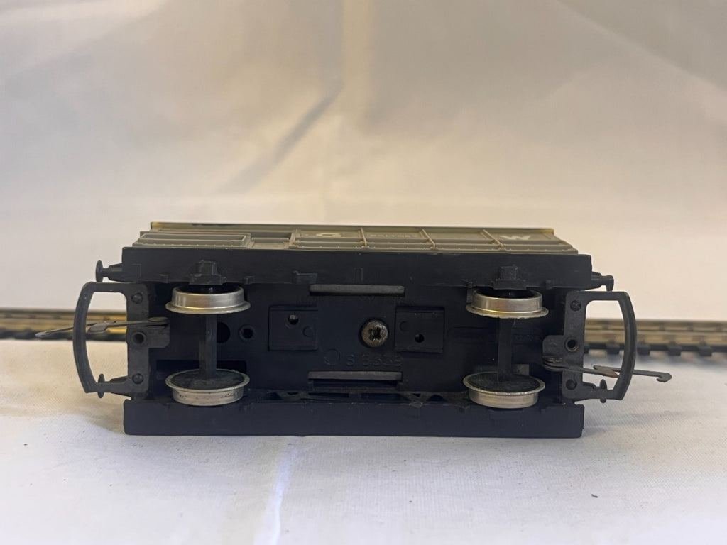 Hornby OO Gauge GWR 20 Ton Toad Brake Van Saltney Grey