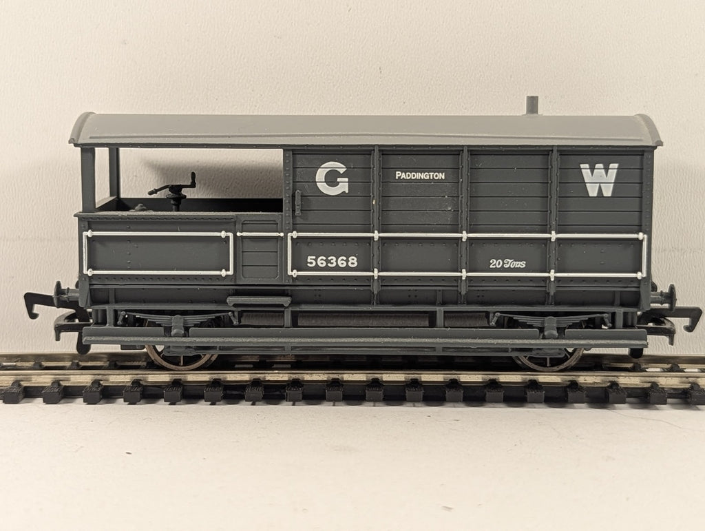Hornby OO Gauge GWR Brake Van 56368 GWR Grey R.402