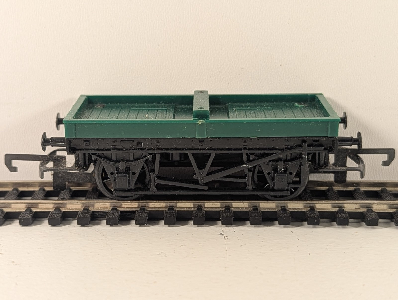 Hornby Tri-ang OO Gauge R676 Bolster Wagon B913011