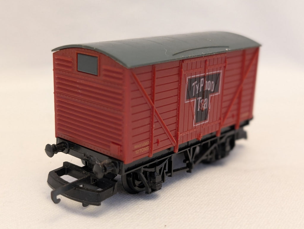 Lima OO Gauge Typhoo Tea Closed Van Goods Wagon S1200 Typhoo Tea