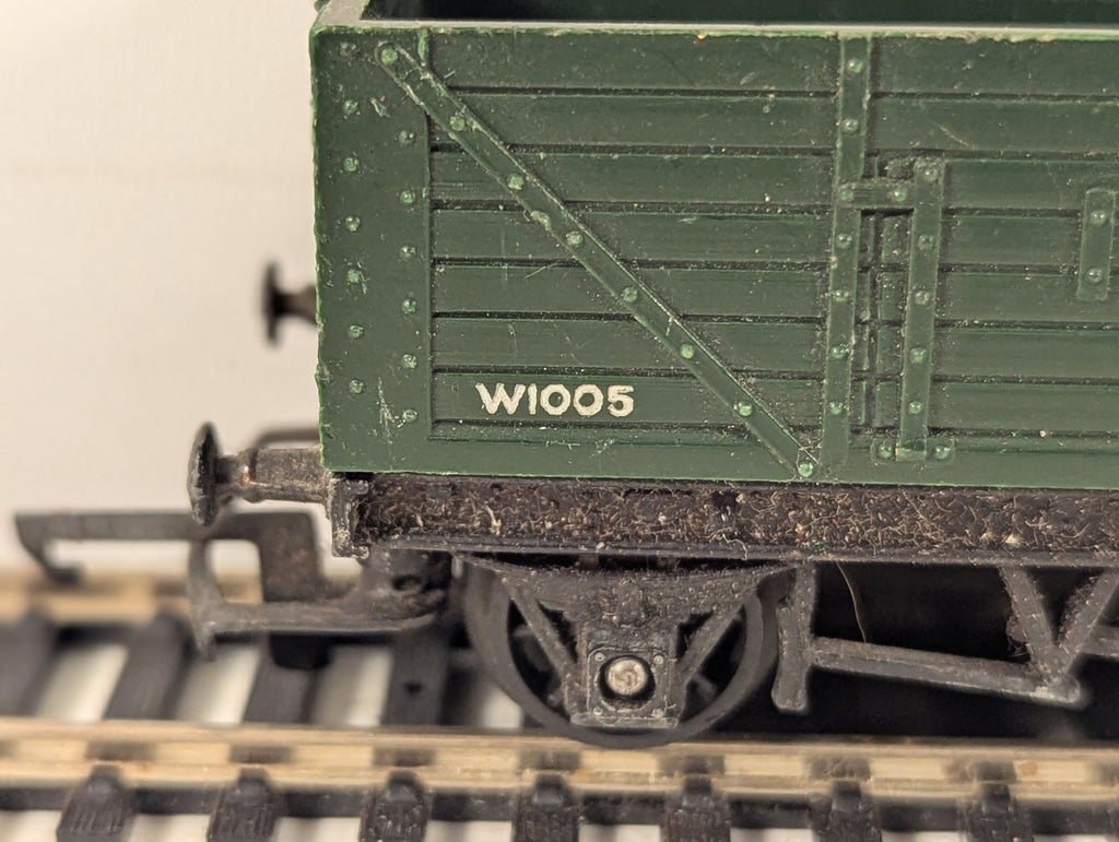 Tri-ang OO Gauge 5-Plank Open Wagon Goods Wagon W1005 BR Green R10