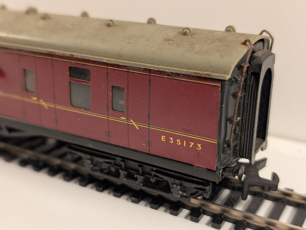 Hornby Dublo 4053 OO Gauge BR Brake 2nd Coach (E35173) – Needs Restoration