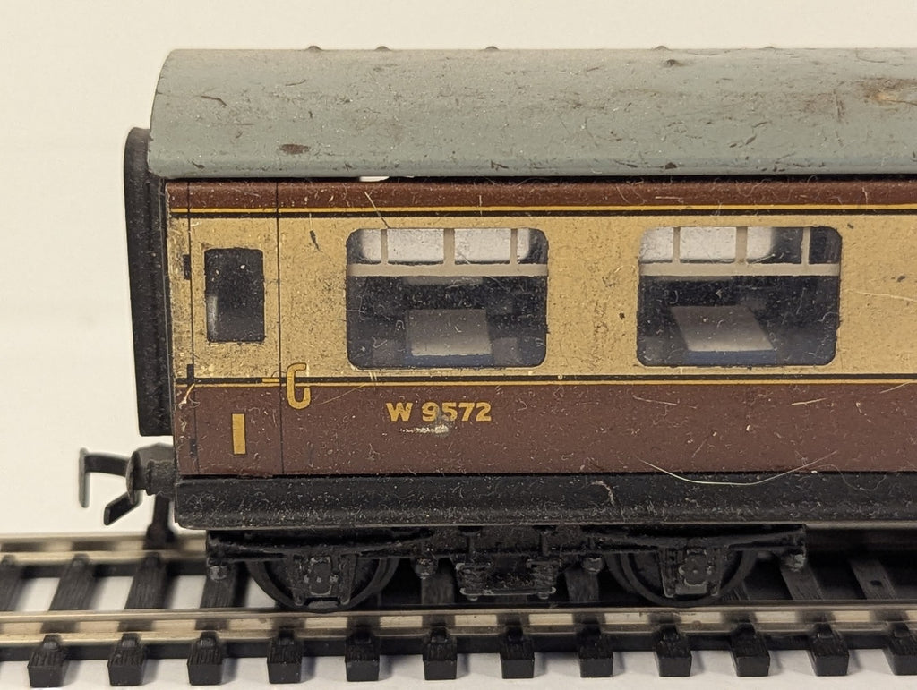 Hornby Dublo OO Gauge BR (WR) Restaurant Car Passenger Coach W 9572