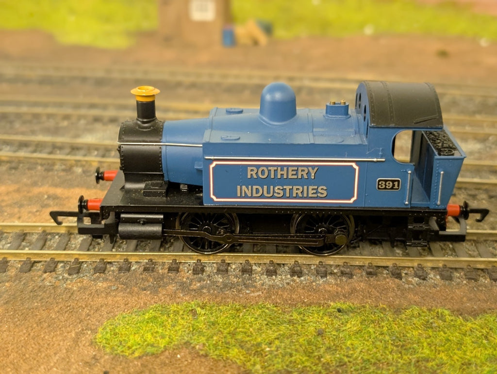Hornby Railroad R3359 0-4-0 Rothery Industries 391 Locomotive