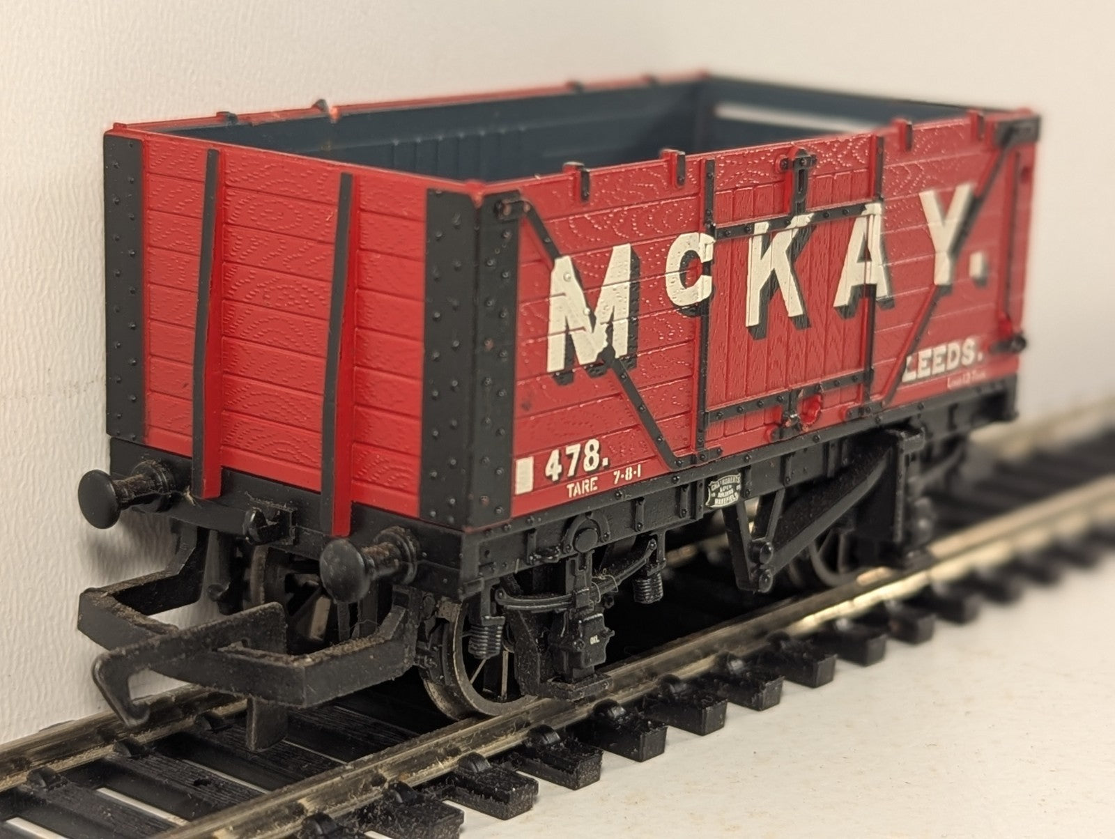 Hornby OO Gauge McKay Leeds 7-Plank Wagon Open Wagon 478 McKay