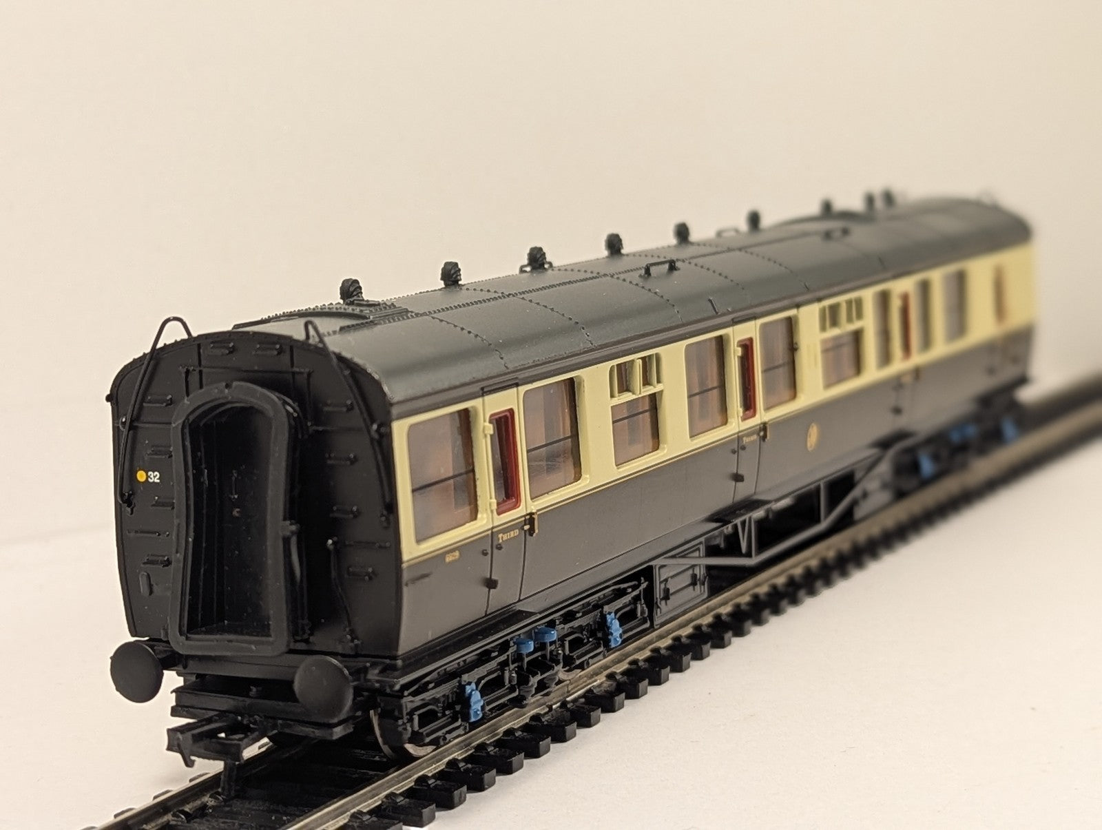 Bachmann OO Gauge Collett Brake Composite Coach Passenger Coach 6609