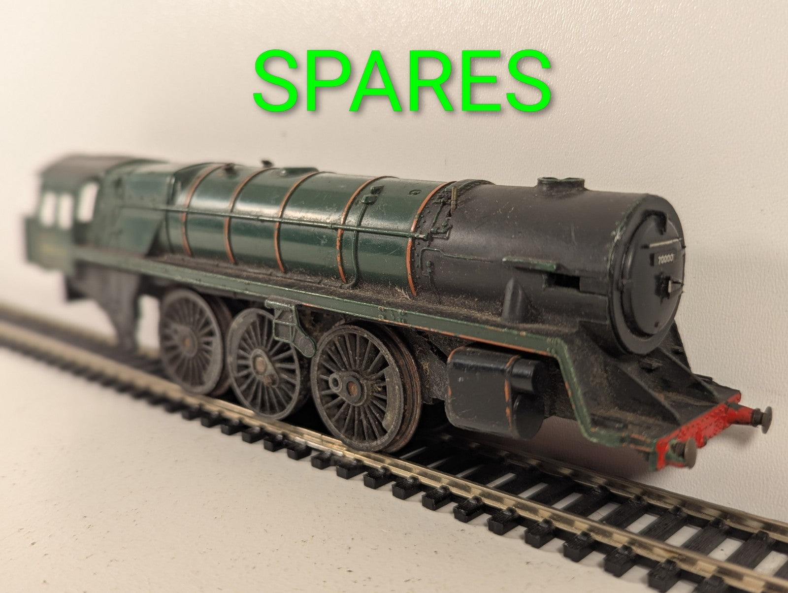 Tri-ang OO Gauge Class 7MT Britannia Steam Locomotive 70000 BR Green