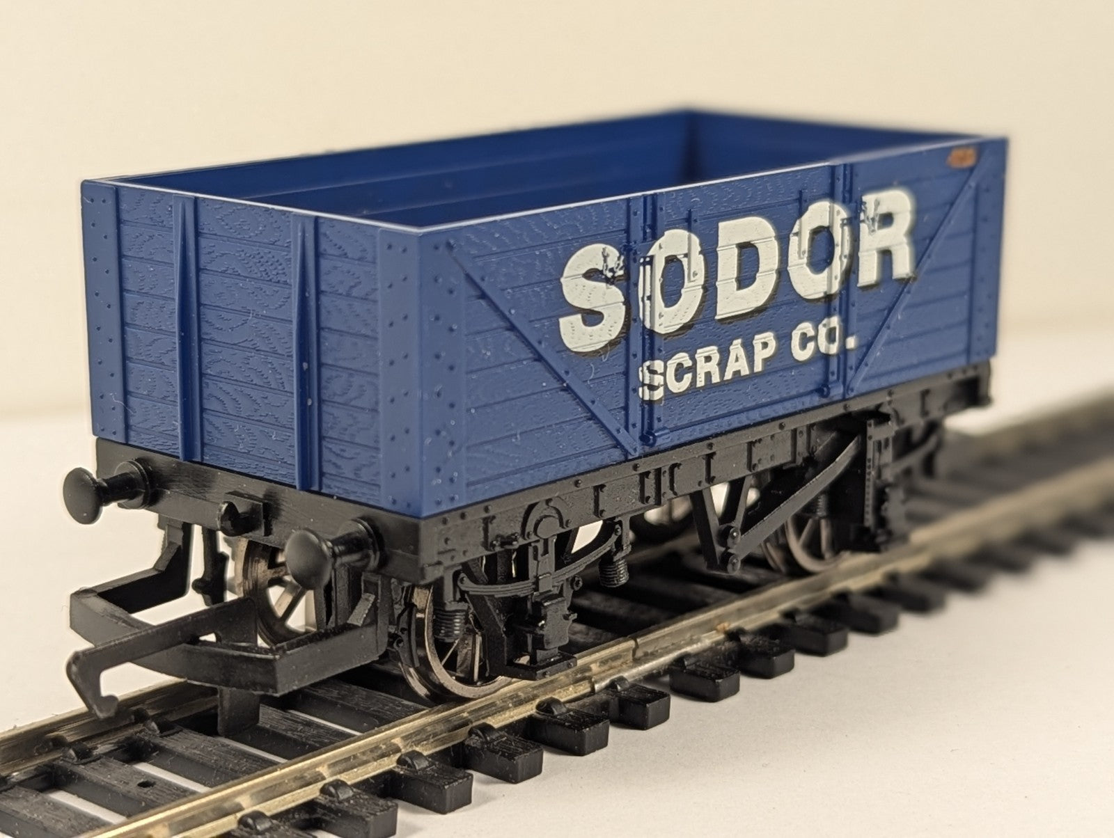 Hornby OO Gauge Sodor Scrap Co. Wagon Open Wagon Sodor Scrap Co.