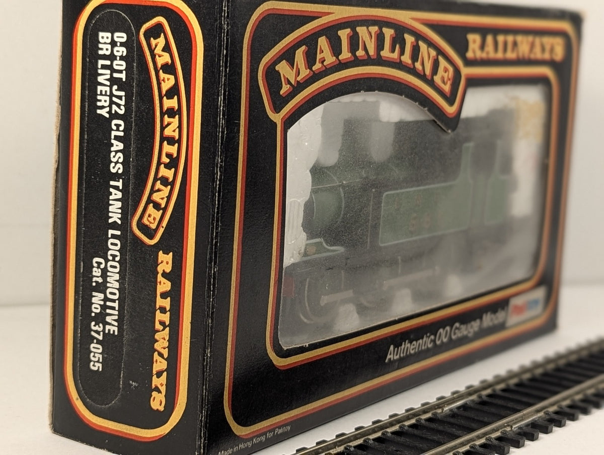 Mainline OO Gauge Class J72 0-6-0T Steam Locomotive 581 LNER Green 37-054