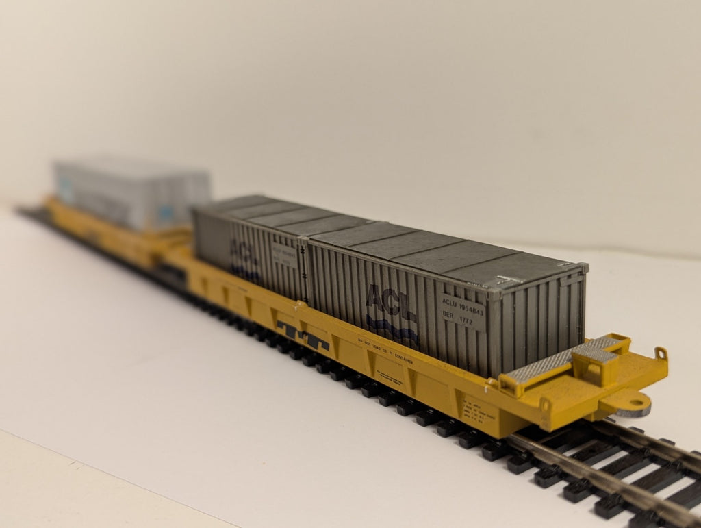 Athearn TTX Deep Well Wagons with Containers