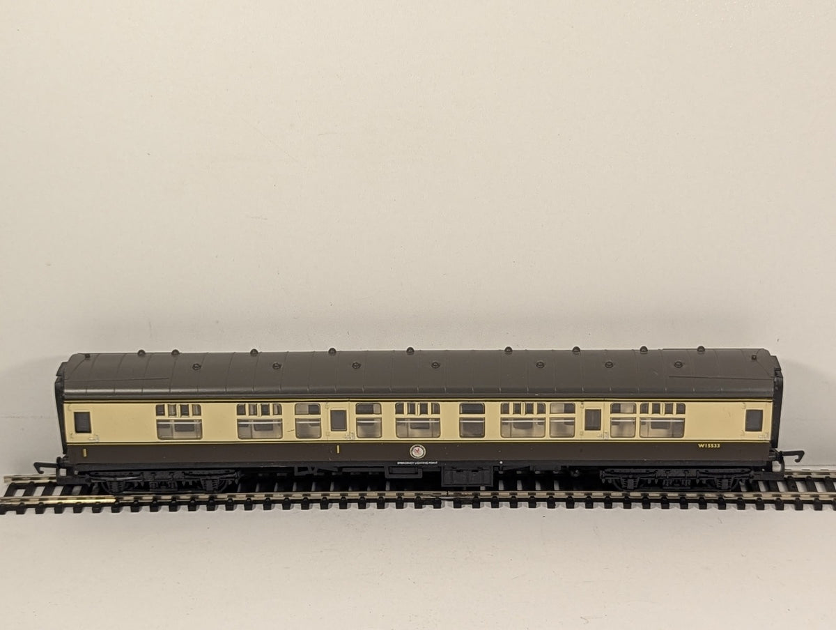 Hornby OO Gauge Collett Corridor Composite Coach Passenger Coach W15533