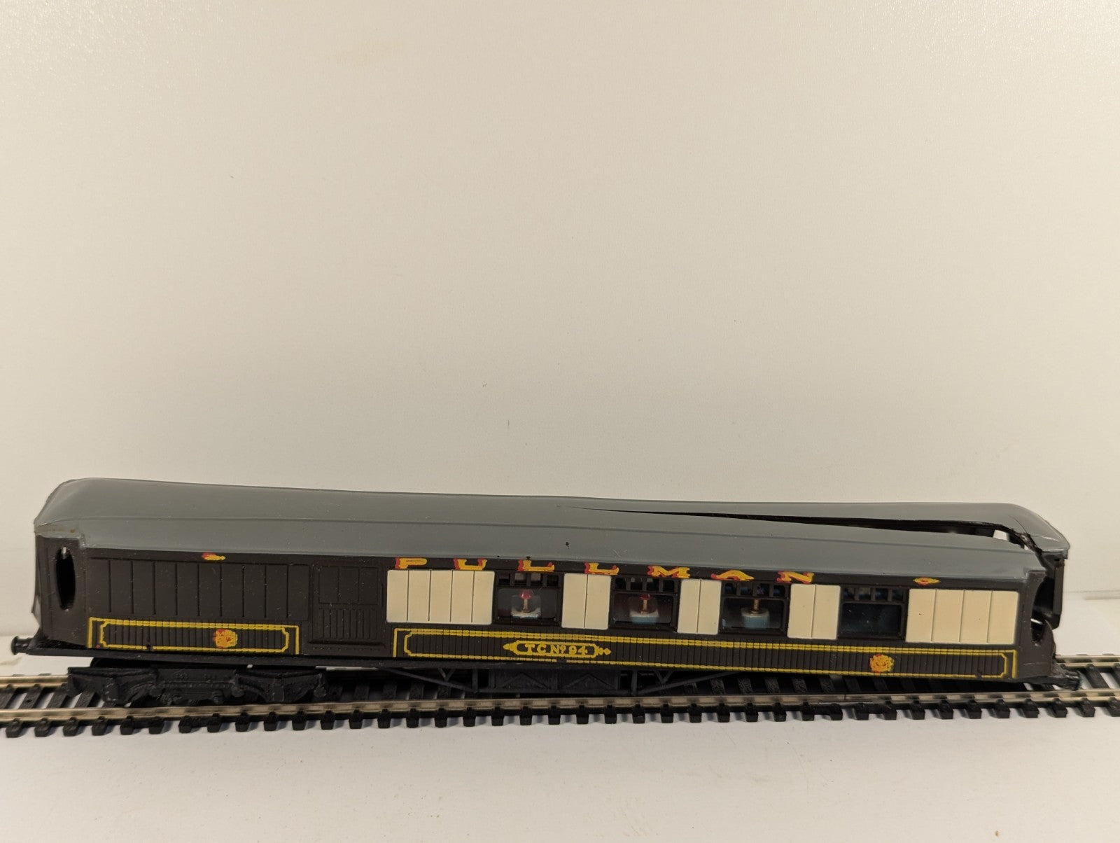 Graham Farish OO Gauge Pullman Third Parlour Brake T.C. No.94