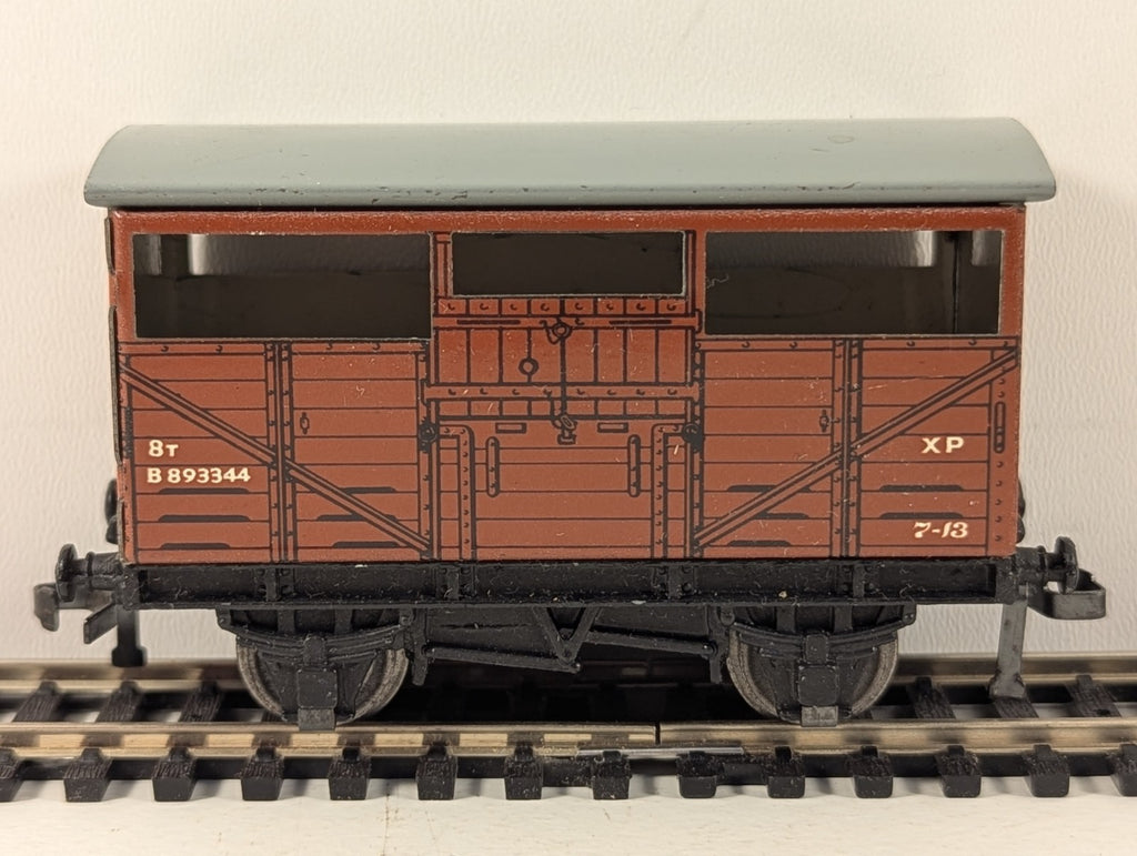 Hornby Dublo 32020 BR 8-Ton Cattle Wagon Brown