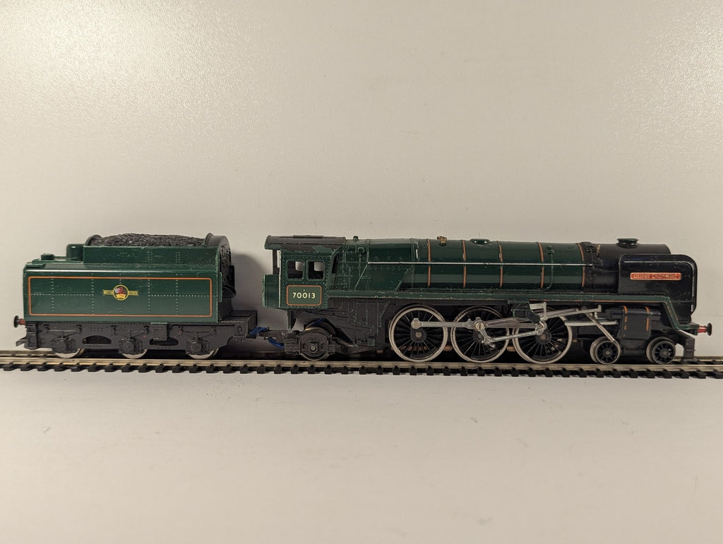 Tri-ang Hornby OO Gauge BR Class 7MT 4-6-2 'Oliver Cromwell' Steam Locomotive