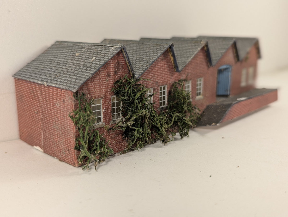 Metcalfe N Gauge Red Brick Factory Building