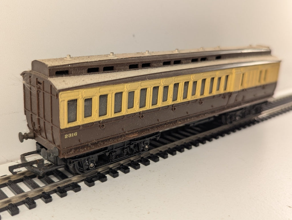 Tri-ang Railways R333 GWR Clerestory Brake Third Coach OO Gauge