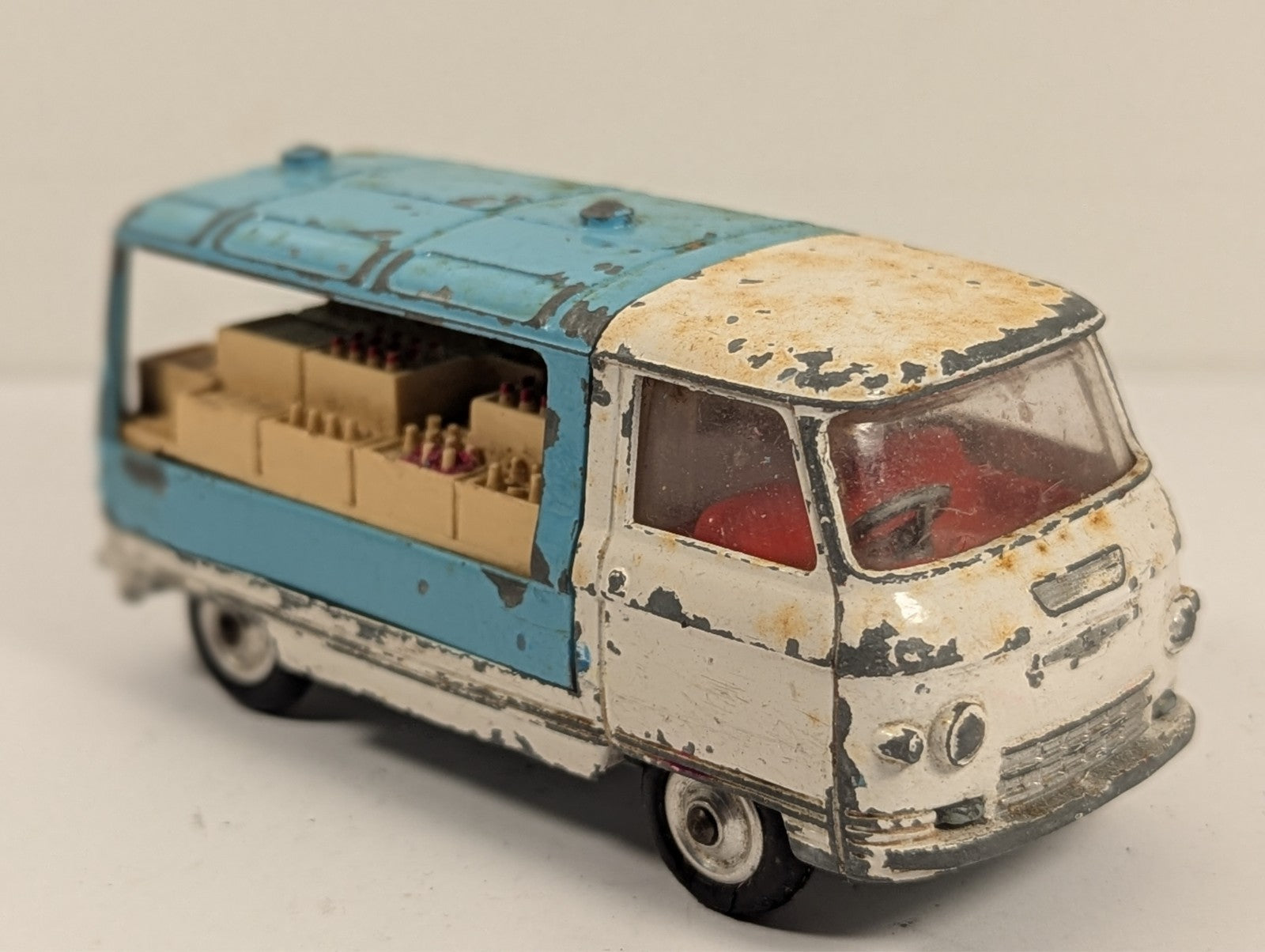 Corgi Toys 466 Commer Milk Float Van 1:43 Scale - Chipped Paint