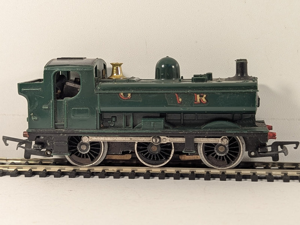 Hornby OO Gauge Class 2721 Pannier Tank Steam Locomotive GWR Green