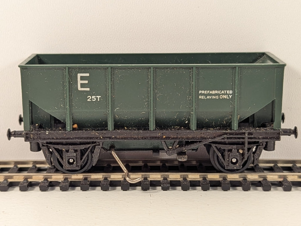Tri-ang Hornby R347 OO Gauge Engineering Wagon – Green
