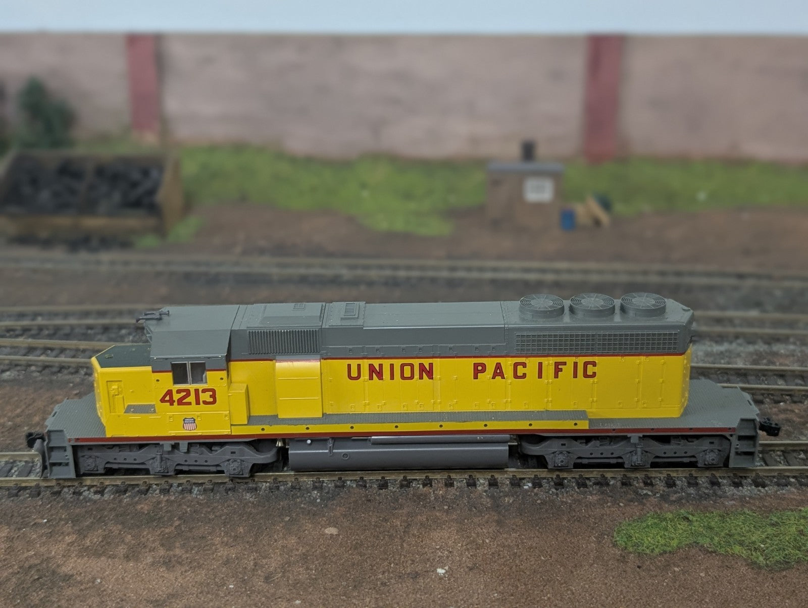 Kato 37-2909 HO Gauge Union Pacific SD40-2 No. 3379 Diesel Locomotive