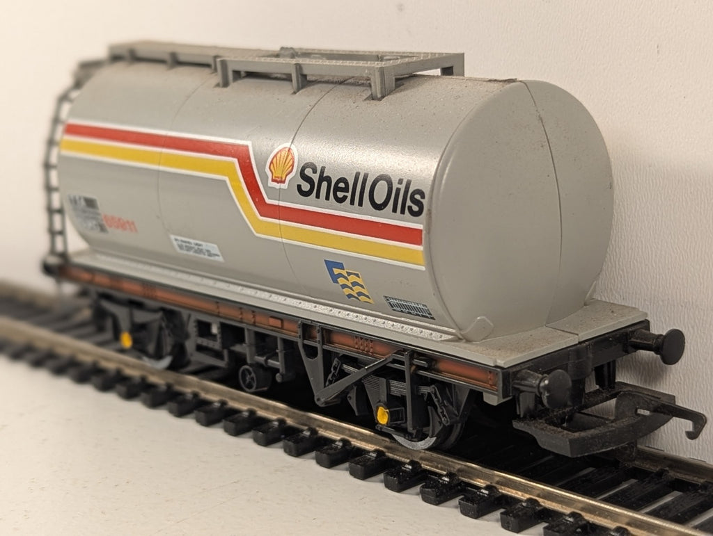 Hornby R.119 Shell Oils Tank Wagon (TTA)