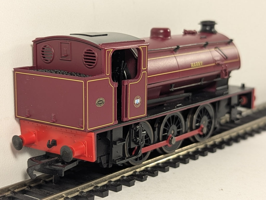 Hornby OO Gauge Class J94 Austerity 0-6-0ST Steam Locomotive Harry NCB Maroon