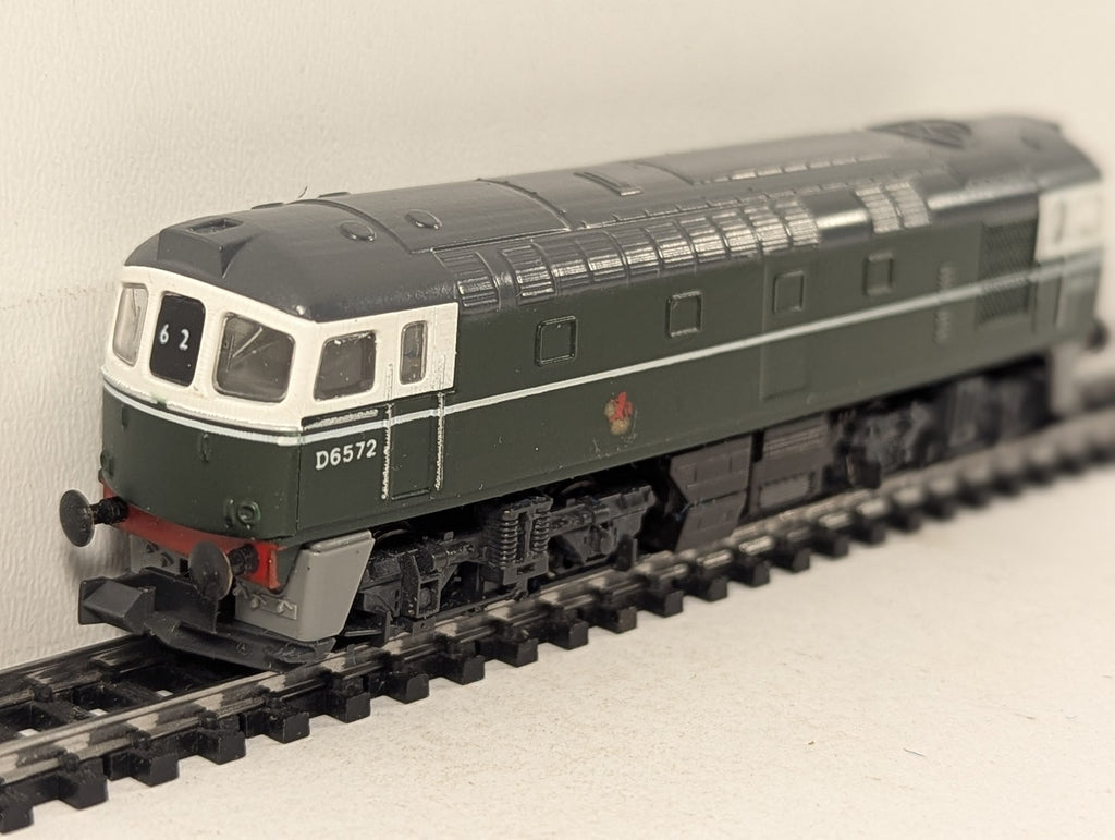 Graham Farish N Gauge Class 33 Locomotive D6572 BR Green 1105