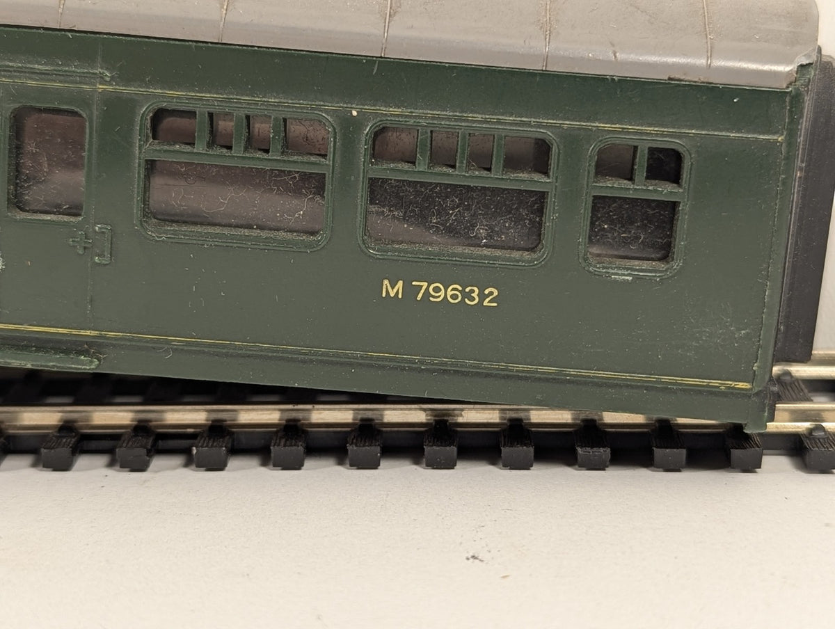 Tri-ang OO Gauge BR DMU Trailer Coach Diesel Multiple Unit M79632 BR Green R158