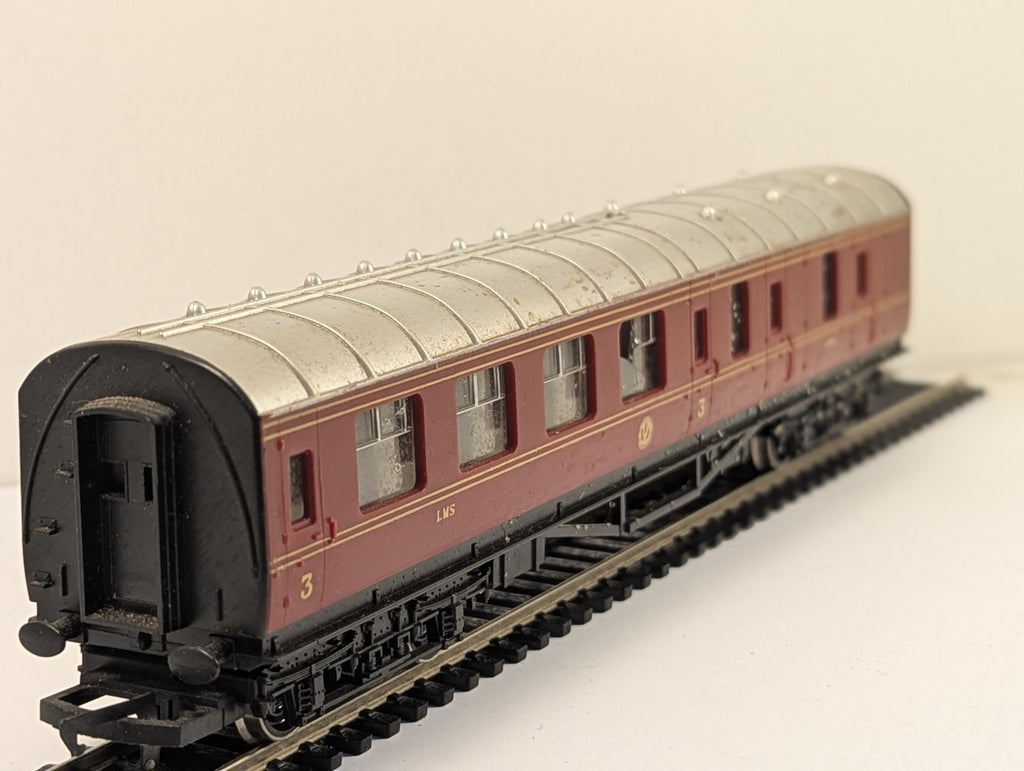 Hornby OO Gauge R423 LMS Brake 3rd Coach 5644