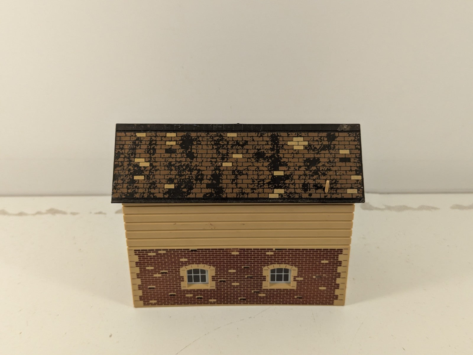 Hornby R503 OO Gauge Railway Signal Box