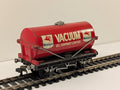 Hornby Dublo OO Gauge Vacuum Oil Company Tank Wagon