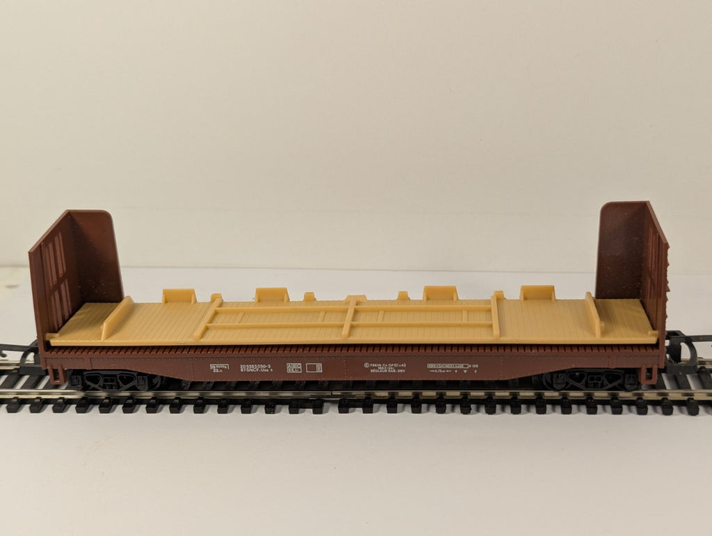 Lima HO Gauge Standard Bulkhead Flatcar