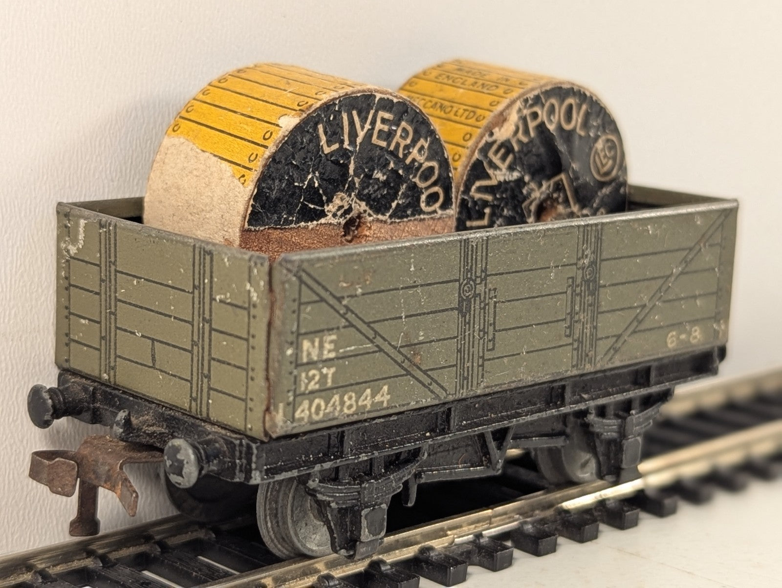 Hornby Dublo OO Gauge D1 NE 5-Plank Open Wagon with Liverpool Cable
