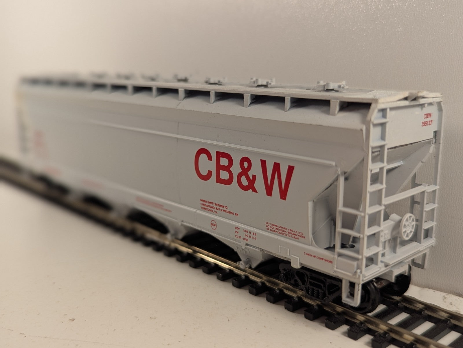 Athearn HO Scale ACF Center Flow Covered Hopper 595137