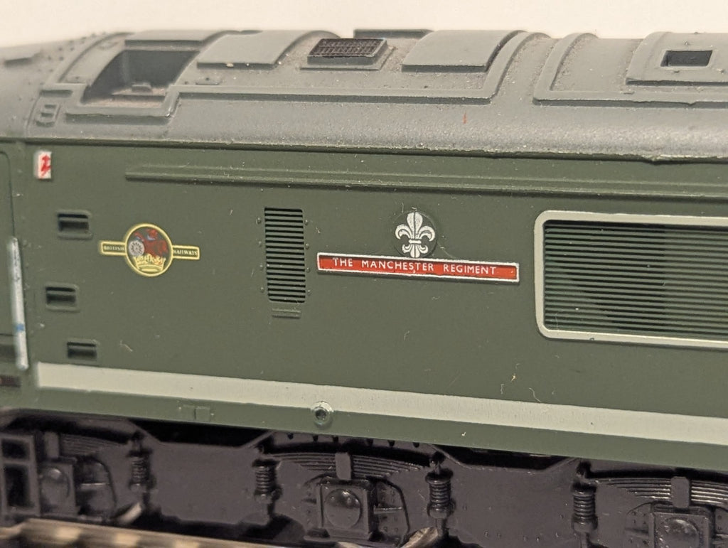 Mainline OO Gauge Class 45 'The Manchester Regiment' Diesel Loco