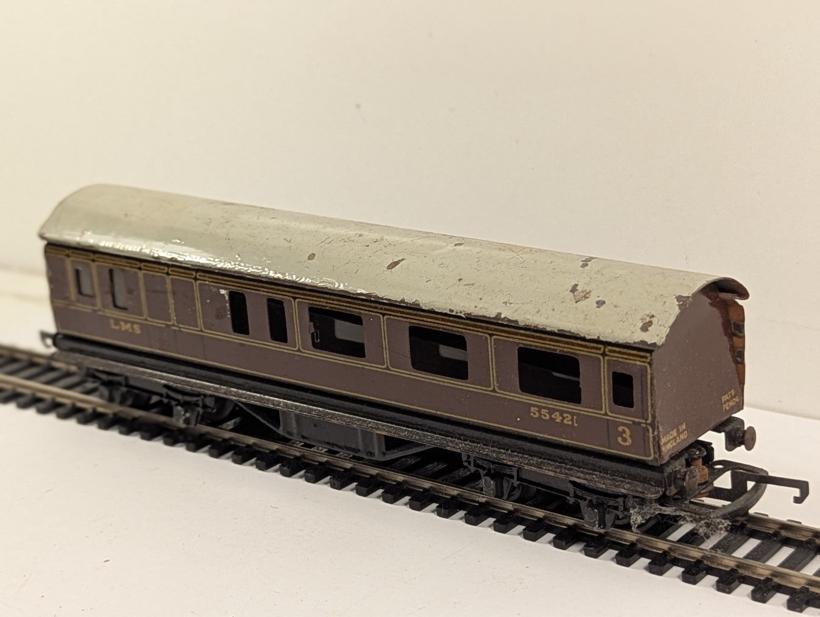 Trix OO Gauge LMS 3rd Class Brake Coach