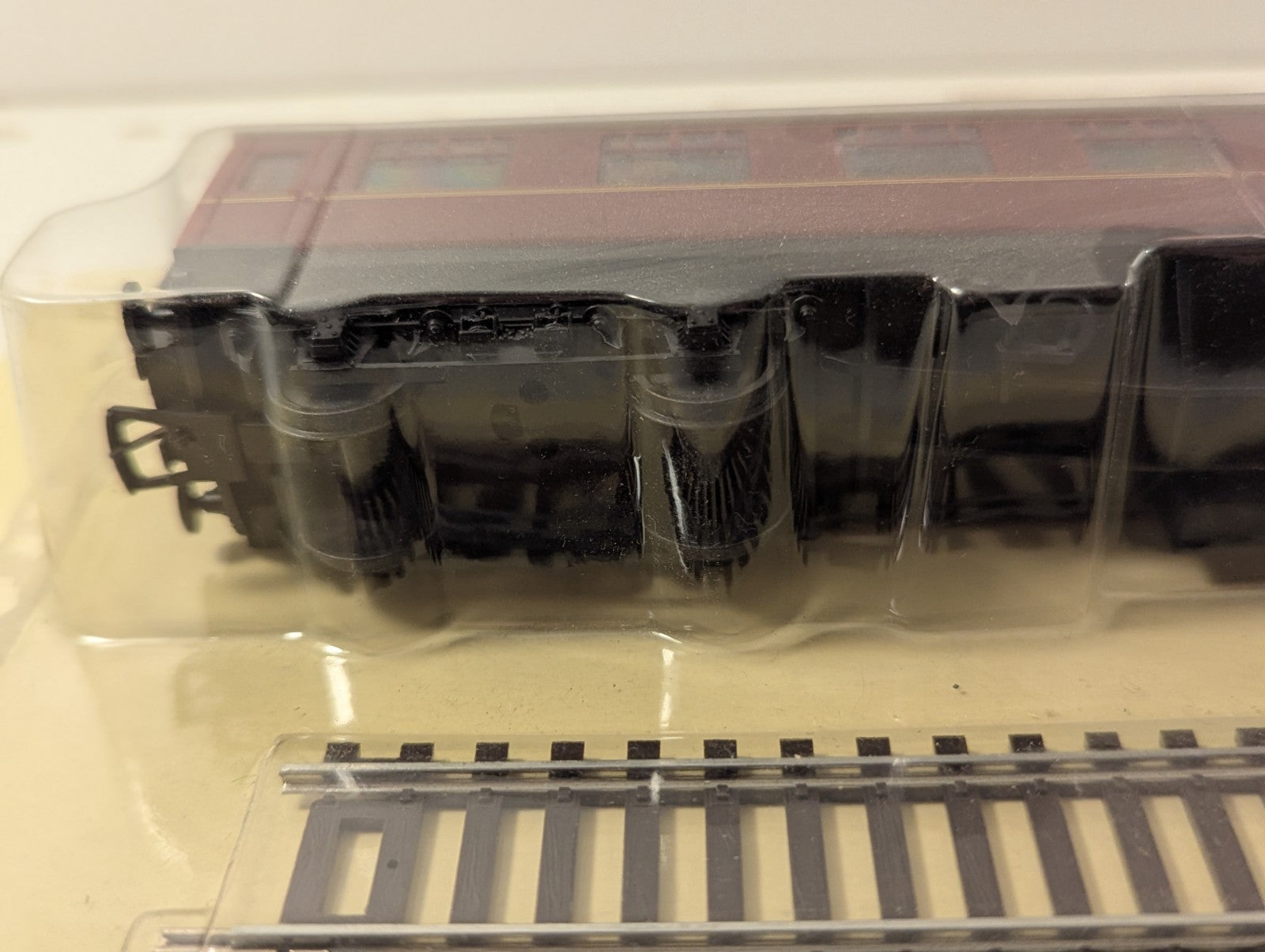 Hachette OO Gauge BR Mk1 TSO Coach & Track Pack - Boxed & Unopened