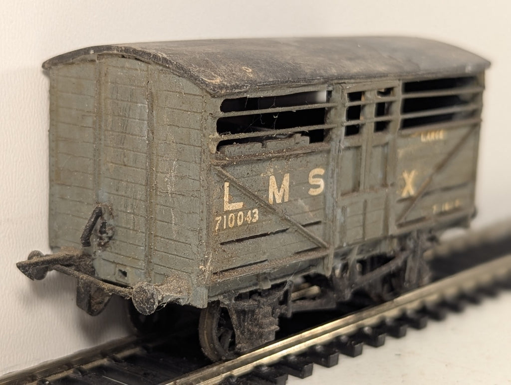 Kitbuilt OO Gauge LMS Large Cattle Wagon Goods Wagon 8456 LMS Grey