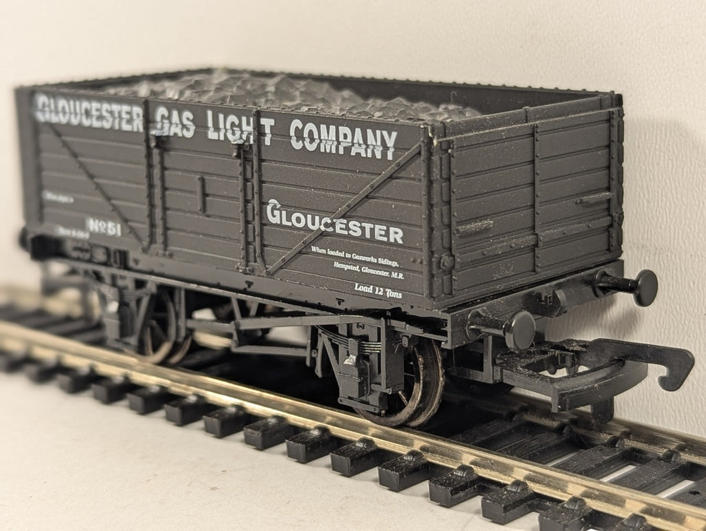 Dapol OO Gauge Gloucester Gas Light Company 7 Plank Wagon Goods Wagon 51