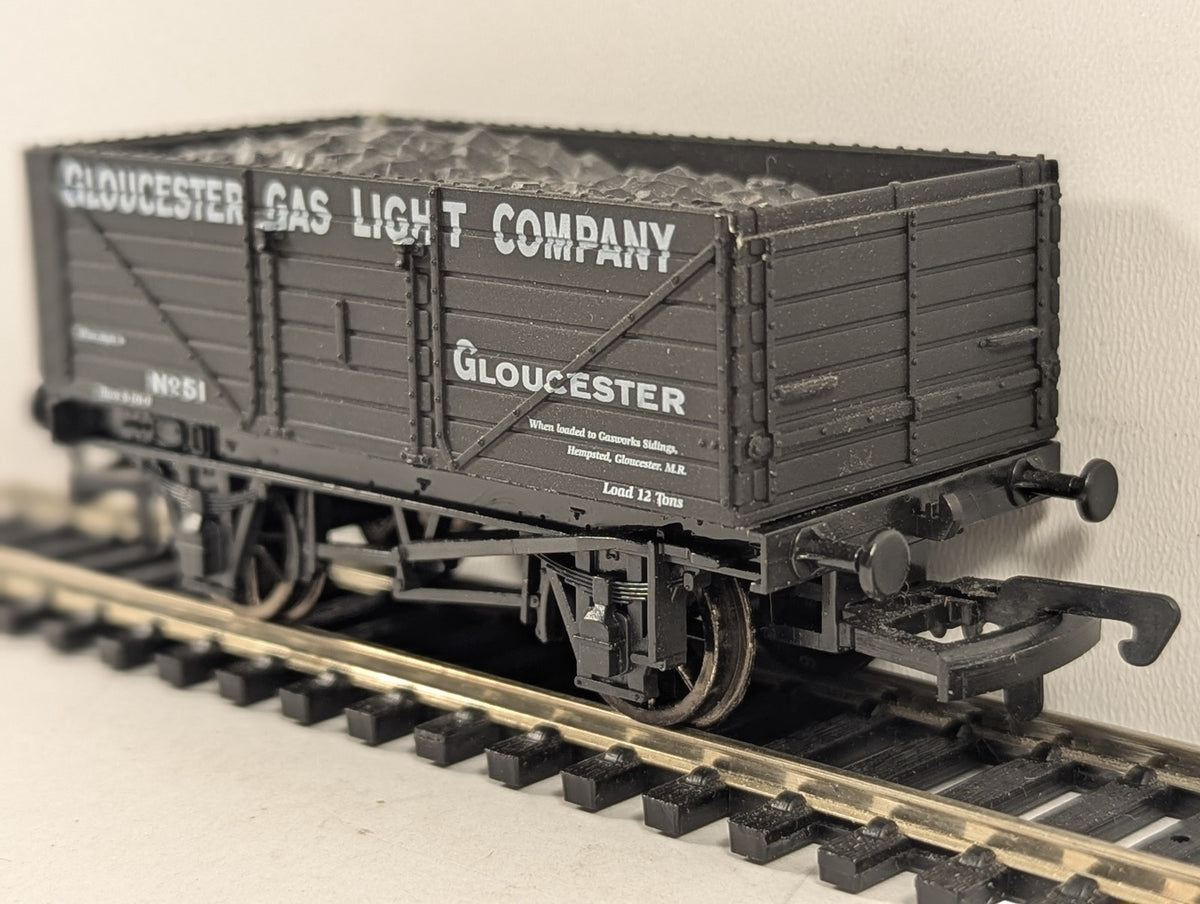 Dapol OO Gauge Gloucester Gas Light Company 7 Plank Wagon Goods Wagon 51