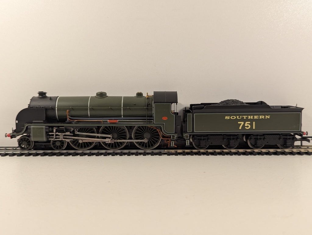 Hornby R2723X OO Gauge SR N15 "Etarre" DCC Fitted 4-6-0 - Boxed