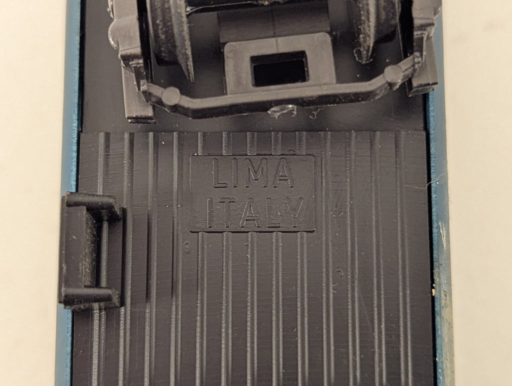 Lima OO Gauge BR Mk2 Coach W13493 Blue & Grey